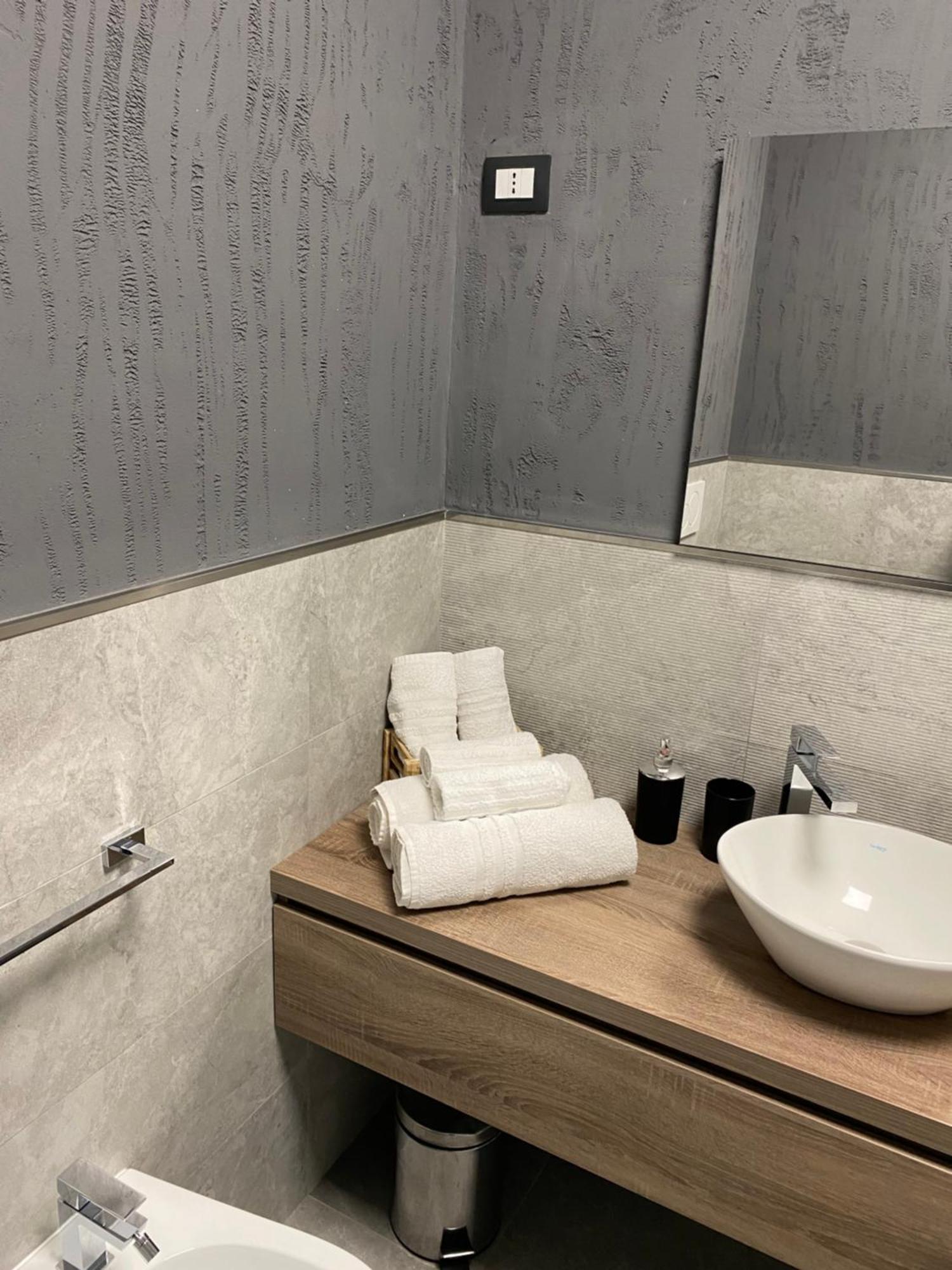 Apartment Cavour 68 Cagliari Buitenkant foto